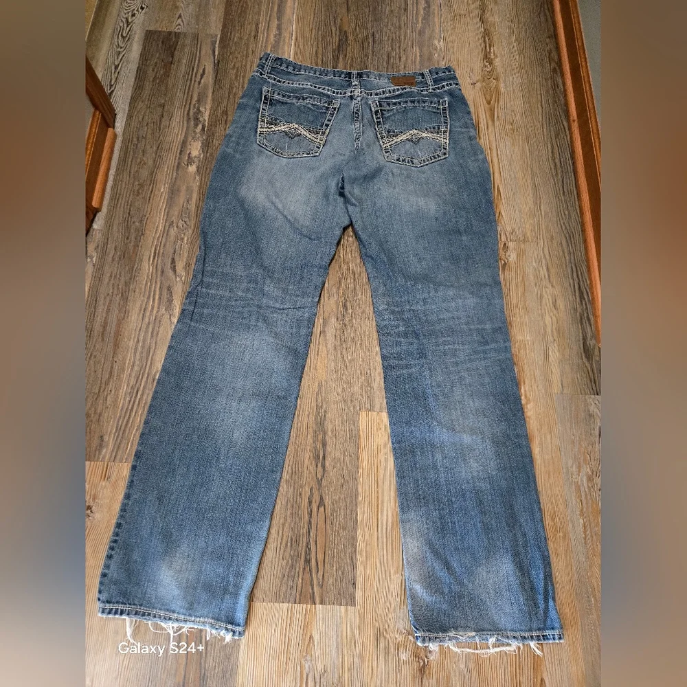 BKE Men's Distressed Light Blue Straight Jeans - Picture 12 of 16
